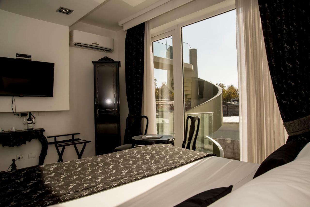 Tinto Boutique 3*